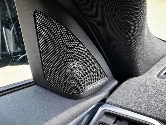BMW i4 M50 X Drive 84 kWh Pano Trekhaak Head Up Luchtvering memory Harman/Kardon 19 Inch M Wielen