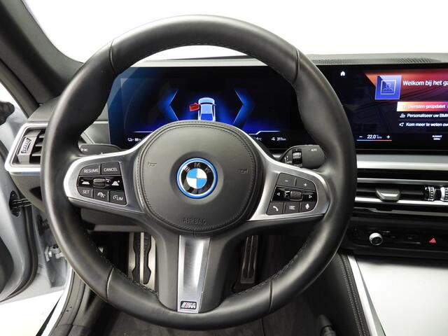 BMW i4 Gran Coupe eDrive40 | M-Sportpakket |LED | Leder | Navigatie | Sportstoelen | Stoelverwarming | DAB | Hifi speakers | Alu 18 inch