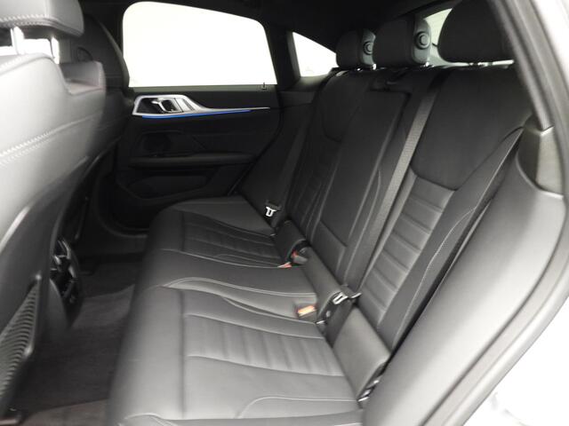 BMW i4 Gran Coupe eDrive40 | M-Sportpakket |LED | Leder | Navigatie | Sportstoelen | Stoelverwarming | DAB | Hifi speakers | Alu 18 inch