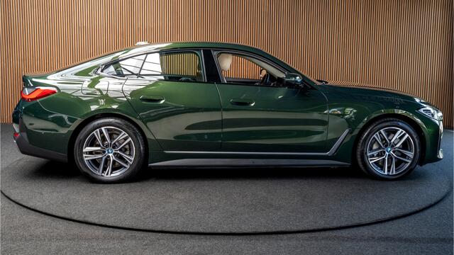 BMW i4 eDrive40 84 kWh Gran Coupe Navi Leer Elektr. achterklep Climate voor & achter Beige hemelbekleding PDC LM velgen BTW auto