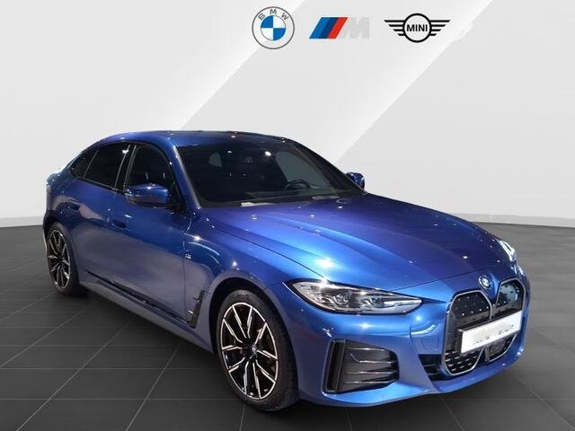 BMW i4 eDrive35 70 kWh M-SPORT ** LED, DR. ASS+, TREKH, H&K SOUND, 19-inch LMV ** 1e EIG - UNFALLFREI ** ** INFORMEER OOK NAAR ONZE AANTREKKELIJKE FINANCIAL-LEASE TARIEVEN **