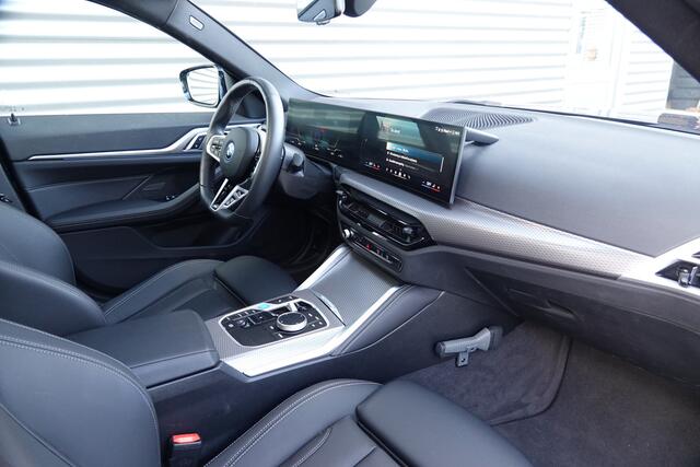 BMW i4 eDrive40 M Sport Edition 84 kWh Comfort Pack | Trekhaak | Schuifdak