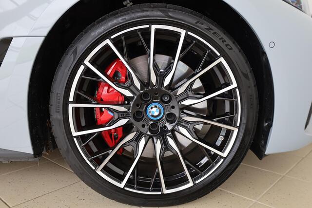 BMW i4 M50 High Executive | M Sportpakket Pro | Glazen schuifdak | Driving Assistant Professional | Harman Kardon | Laserlight