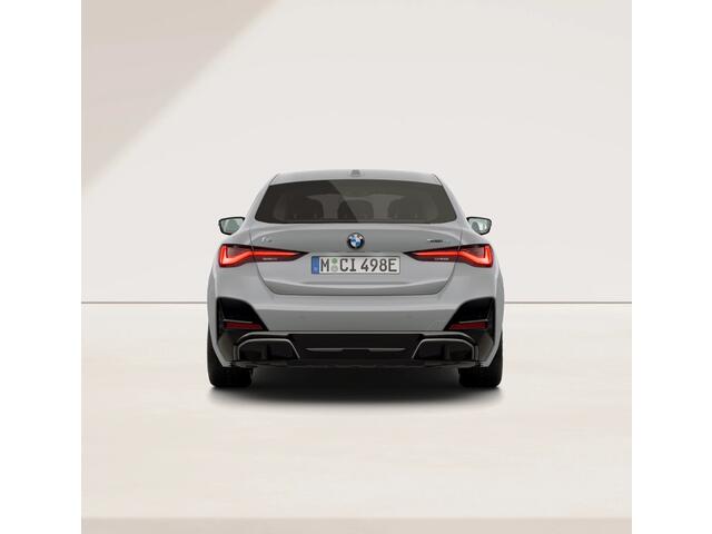 BMW i4 eDrive40 - M-Sport - Head-up - Memoryzetels - Hifi - Parking Assistant Plus