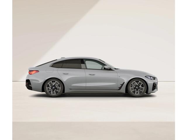 BMW i4 eDrive40 - M-Sport - Head-up - Memoryzetels - Hifi - Parking Assistant Plus