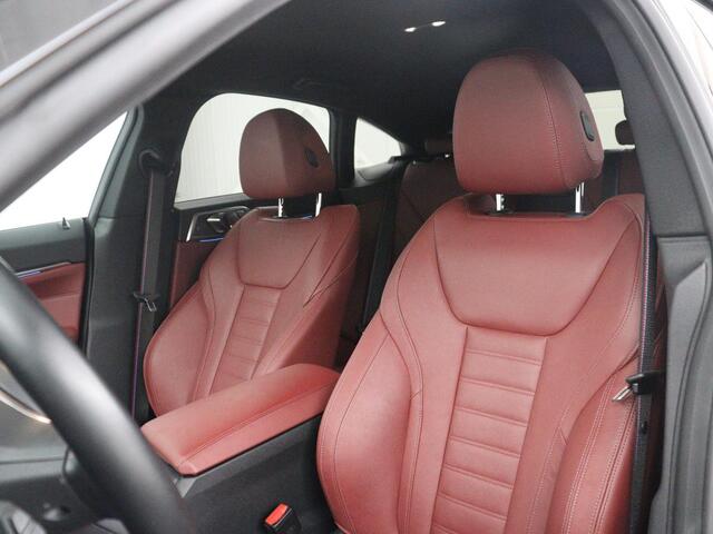 BMW i4 M50 High Executive 84 kWh | SOH 94,4% | Leder | Adaptive cruise | xDrive | Stoelverwarming | Head-up | Harman/Kardon | Carplay | Sfeerverlichting | 360 camera | Park assist | Elektrische achterklep
