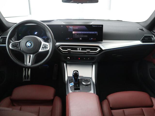 BMW i4 M50 High Executive 84 kWh | SOH 94,4% | Leder | Adaptive cruise | xDrive | Stoelverwarming | Head-up | Harman/Kardon | Carplay | Sfeerverlichting | 360 camera | Park assist | Elektrische achterklep