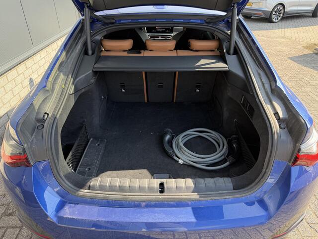 BMW i4 eDrive40 High Executive 84 kWh M Sport 18"/SOH 100%/Lederen M-stoelen + memory/Head-up/Adaptieve cruise/Adaptief M-onderstel/Sfeerverlichting/HiFi