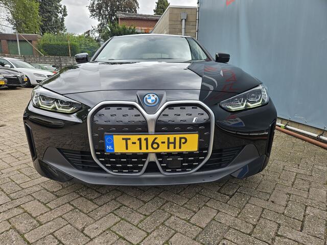 BMW i4 eDrive40 84 kWh NAVI / TEL / SPORTSTOELEN / LEER / LM / CAMERA