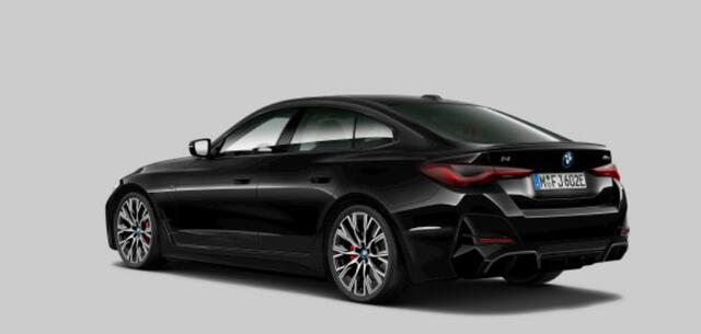 BMW i4 M50 High Executive 84 kWh Panoramadak - Driving Assistant Professional - Harman Kardon - Stuurwielrand verwarmd - Elektrisch verwarmde/verstelbare stoelen - Parking Assistant Plus - Getinte Ruiten -