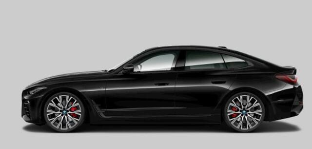 BMW i4 M50 High Executive 84 kWh Panoramadak - Driving Assistant Professional - Harman Kardon - Stuurwielrand verwarmd - Elektrisch verwarmde/verstelbare stoelen - Parking Assistant Plus - Getinte Ruiten -