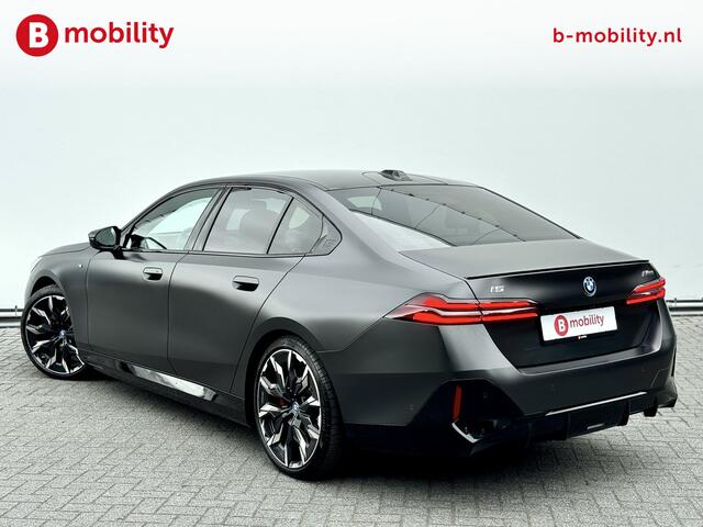 BMW i5 M60 xDrive Sedan 601 PK Adaptive M Onderstel | Trekhaak | Glazen Panoramadak | Driving Assistant Prof. | Parking Assistant prof. | Bowers & Wilkins Sound System