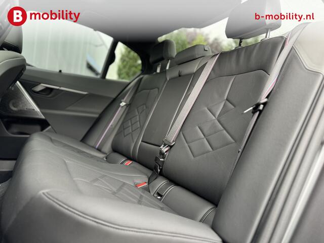 BMW i5 M60 xDrive Sedan 601 PK Adaptive M Onderstel | Trekhaak | Glazen Panoramadak | Driving Assistant Prof. | Parking Assistant prof. | Bowers & Wilkins Sound System
