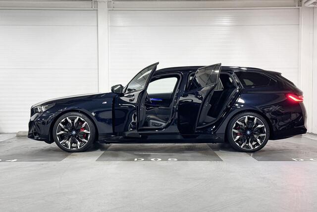 BMW i5 Touring M60 xDrive | M-Sport Pro | Travel Pack | Innovation pack | Comfort Pack | Bowers&Wilkins | Panoramadak | Comfort Access