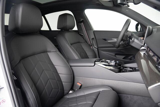 BMW i5 eDrive40 | M Sportpakket Pro | Innovation Pack | Travel Pack | Comfort Pack