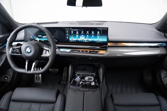 BMW i5 eDrive40 | M Sportpakket Pro | Innovation Pack | Travel Pack | Comfort Pack