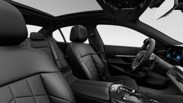BMW i5 eDrive40 | M Sportpakket | Innovation Pack | Travel Pack | Comfort Pack