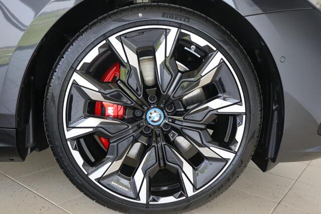 BMW i5 Touring eDrive40 | M Sportpakket Pro | Innovation Pack | Comfort Pack | Travel Pack