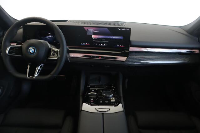 BMW i5 Touring eDrive40 | M Sportpakket Pro | Innovation Pack | Comfort Pack | Travel Pack