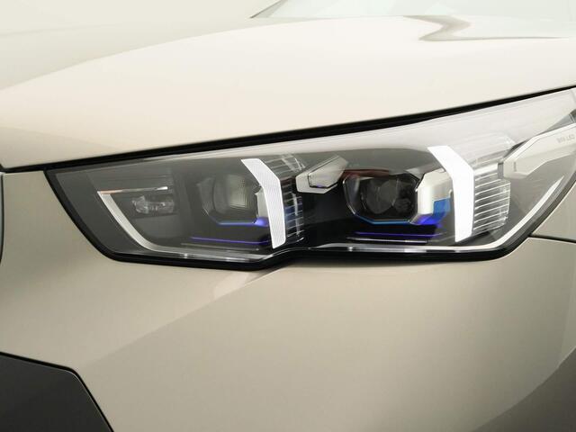 BMW i5 eDrive40 84 kWh M Sportpakket / Adaptief Onderstel Professional / Driving Assistant Professional / Harman Kardon