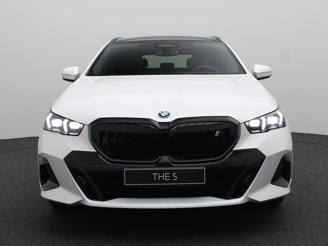 BMW i5 Touring eDrive40 | M Sportpakket Pro | Innovation Pack | Comfort Pack | Travel Pack