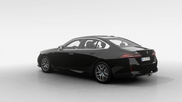 BMW i5 eDrive40 | M Sportpakket | Innovation Pack | Travel Pack | Comfort Pack