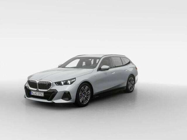 BMW i5 Touring eDrive40 M Sport Edition | M Sport package | Travel package