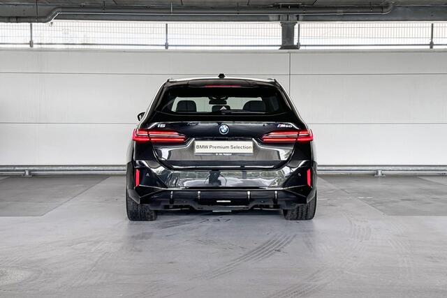 BMW i5 Touring M60 xDrive 84 kWh | Trekhaak met elektrisch wegklapbare kogel | Glazen panoramadak