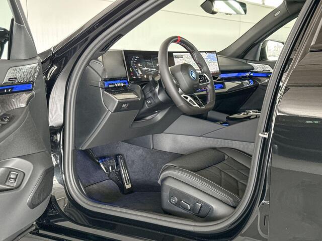 BMW i5 Touring M60 xDrive 84 kWh | Trekhaak met elektrisch wegklapbare kogel | Glazen panoramadak