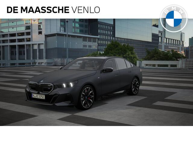 BMW i5 M60 xDrive High Executive / Panoramadak / Trekhaak / Adaptief onderstel professional / Bowers & Wilkins / Stoelventilatie / Parking Assistant Plus / Adaptieve LED