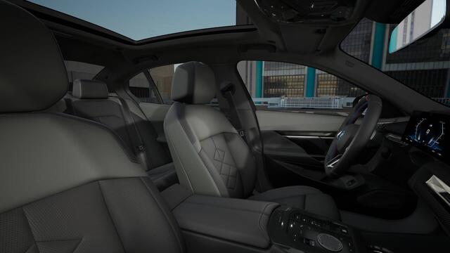 BMW i5 M60 xDrive High Executive / Panoramadak / Trekhaak / Adaptief onderstel professional / Bowers & Wilkins / Stoelventilatie / Parking Assistant Plus / Adaptieve LED