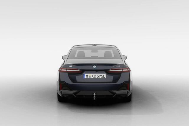 BMW i5 Sedan eDrive40 M Sport Edition 84 kWh | Trekhaak met elektrisch wegklapbare kogel | Comfort Access