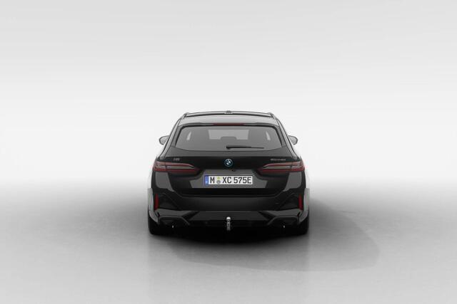 BMW i5 Touring eDrive40 M Sport Edition | M Sport Pro | Innovation Pack | Travel Pack | Comfort Pack