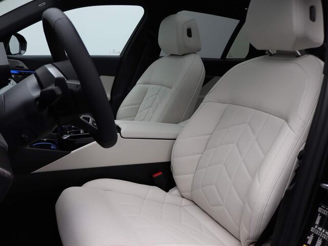 BMW i5 Touring eDrive40 | M Sportpakket Pro | Innovation Pack | Travel Pack | Comfort Pack | Stuurwielrand Verwarmd | Comfort Access | Trekhaak | Panoramadak | Driving Assistant Professional | Bowers & Wilkins | 20''