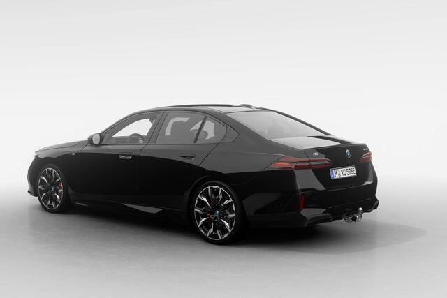 BMW i5 Sedan eDrive40 M Sport Edition 84 kWh | M Sportpakket Pro | Trekhaak met elektrisch wegklapbare kogel