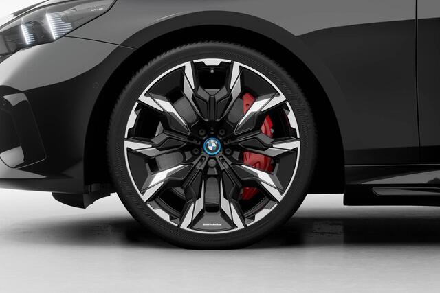 BMW i5 Sedan eDrive40 M Sport Edition 84 kWh | M Sportpakket Pro | Glazen panoramadak