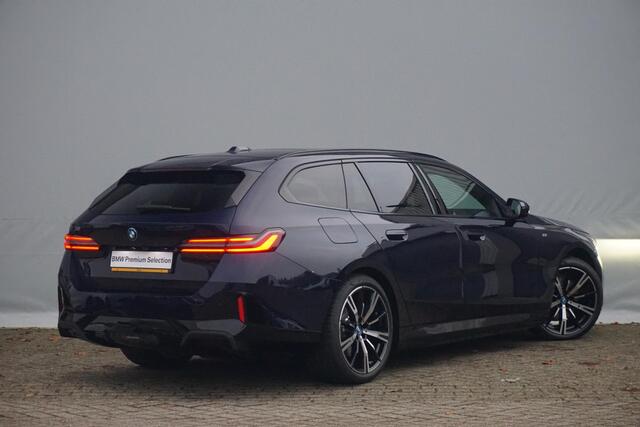 BMW i5 Touring eDrive40 M Sport Pro / Innovation / Comfort Pack / Travel Pack / Trekhaak