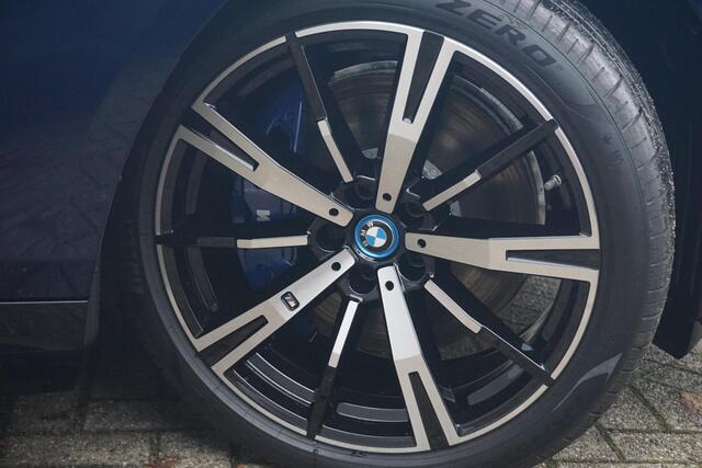 BMW i5 Touring eDrive40 M Sport Pro / Innovation / Comfort Pack / Travel Pack / Trekhaak