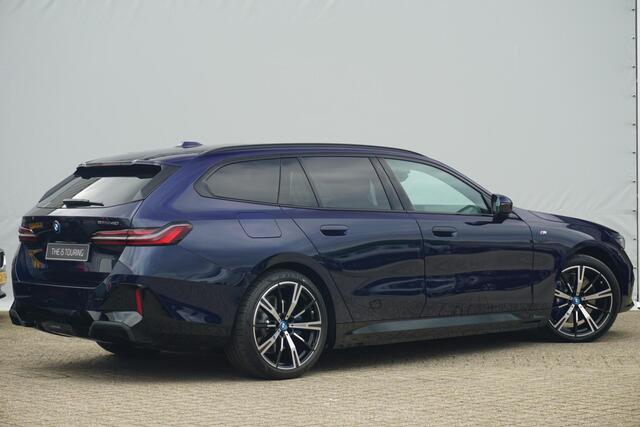 BMW i5 Touring eDrive40 | M Sportpakket Pro | Innovation Pack | Travel Pack | Comfort Pack