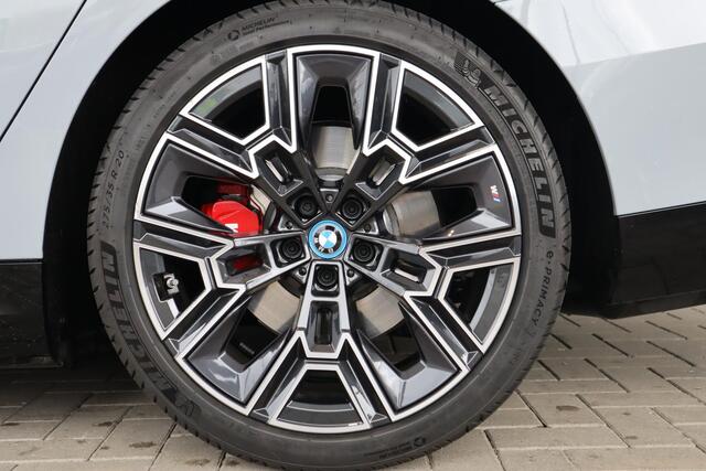 BMW i5 eDrive40 M Sportpakket Pro Travel Pack / Comfort Pack