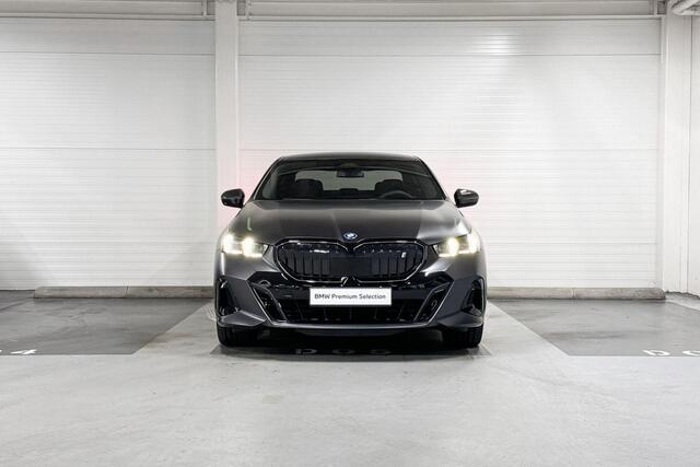 BMW i5 eDrive40 | M-Sport Pro | Travel Pack | Harman/Kardon | Comfort Access | Trekhaak