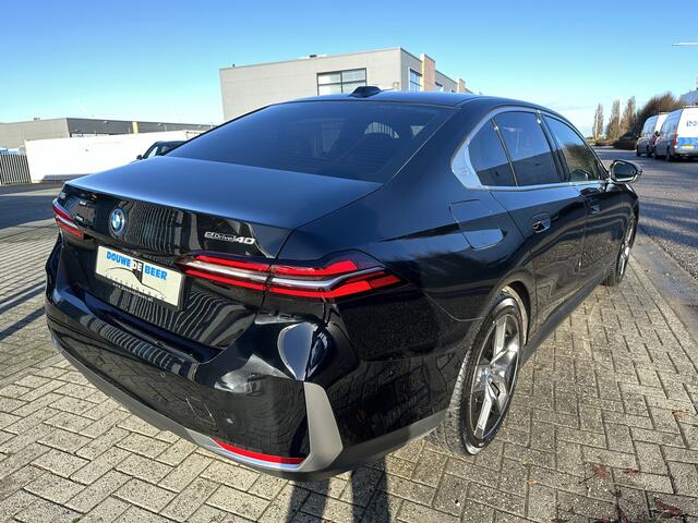 BMW i5 eDrive40 84 kWh Sport Line Driving Assistant Plus | Camera | Leer | Stoelverw.