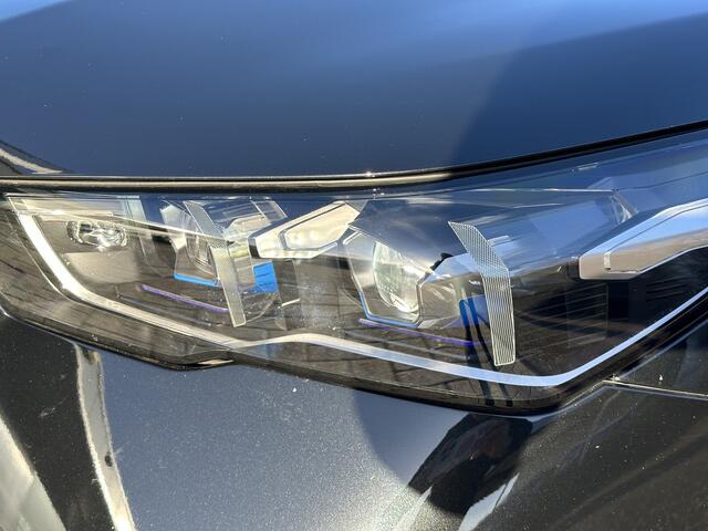 BMW i5 eDrive40 84 kWh Sport Line Driving Assistant Plus | Camera | Leer | Stoelverw.