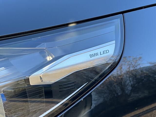 BMW i5 eDrive40 84 kWh Sport Line Driving Assistant Plus | Camera | Leer | Stoelverw.