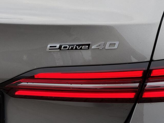 BMW i5 eDrive40 M sport 84 kWh Trekhaak | Driving Assistant Plus | Harman-Kardon | Stuur en Stoel verw.