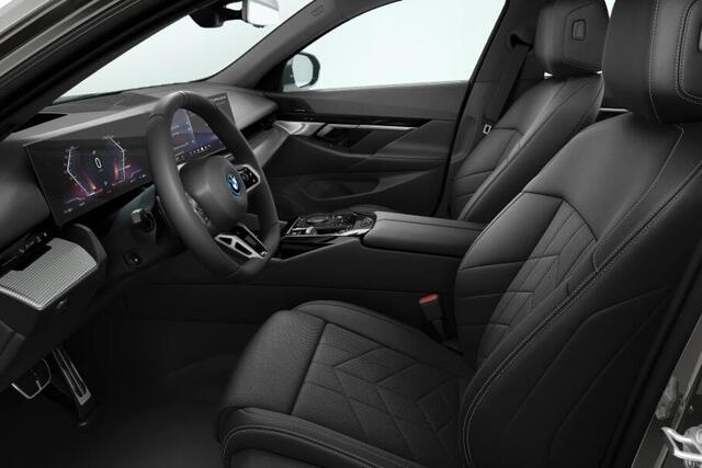 BMW i5 Sedan eDrive40 84 kWh