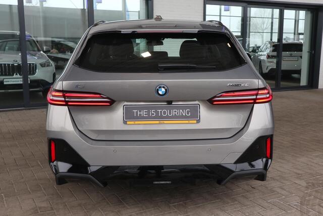 BMW i5 Touring eDrive40 M Sport Edition | M Sport package | M Sport package Pro
