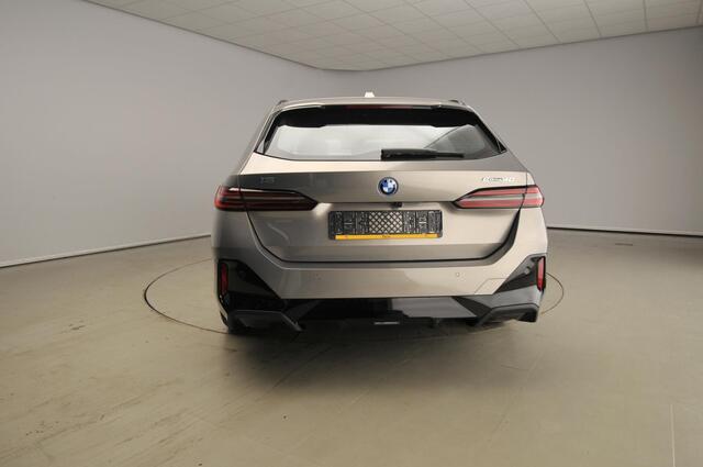 BMW i5 Touring eDrive40 M Sport Edition | M Sport package | M Sport package Pro