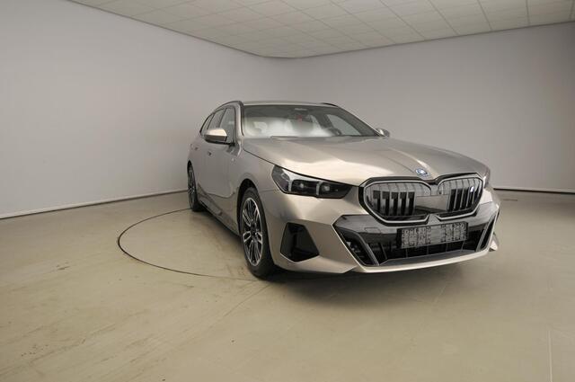 BMW i5 Touring eDrive40 M Sport Edition | M Sport package | M Sport package Pro