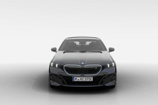BMW i5 eDrive40 M Sport Edition | M Sport Pro | Travel Pack | Comfort Pack